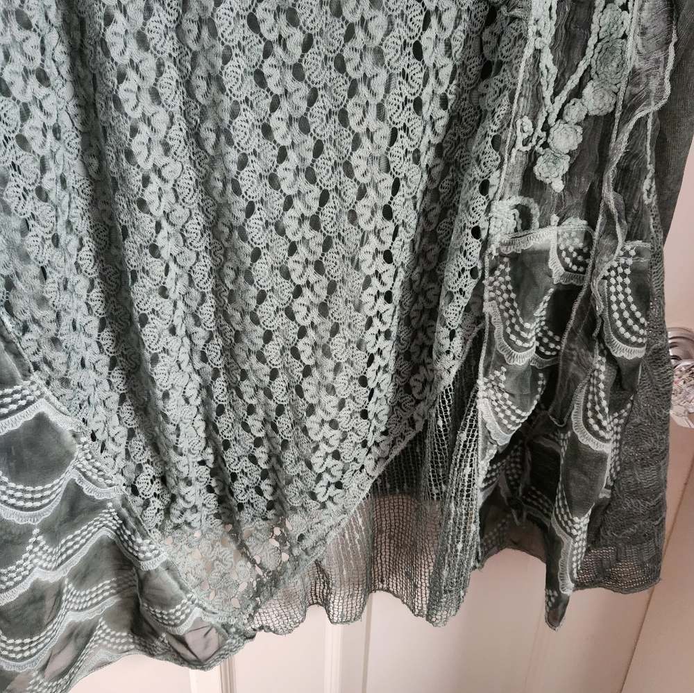 Textured Tunic - Picture 5 of 6